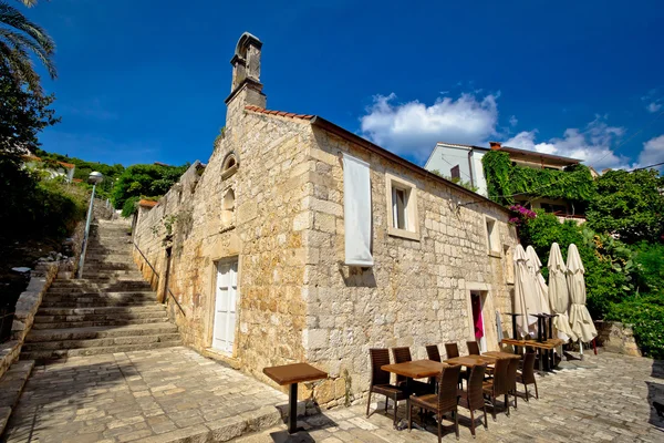 Hvar old stone church and antic steps — Stock Photo, Image