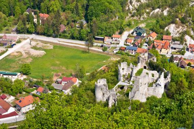 Samobor kale kalıntıları ve peyzaj