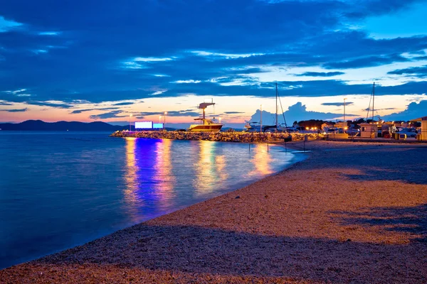 Zadar pláž a přístav večerní pohled — Stock fotografie