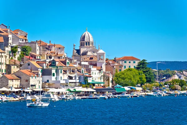 UNESCO cidade de Sibenik arquitetura e costa Imagens De Bancos De Imagens Sem Royalties