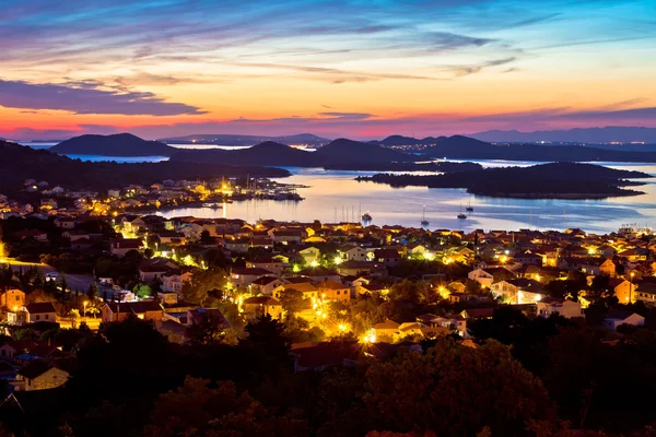 Adriatische eilanden bij zonsondergang vanaf Murter island — Stockfoto