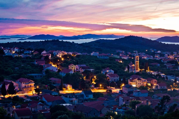 Cidade de Murter vista pôr do sol — Fotografia de Stock