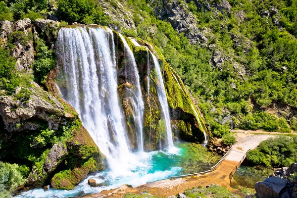 Krčić Wasserfall in knin malerischer Aussicht — Stockfoto