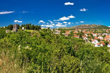 Drnis şehir yeşil Manzaralı