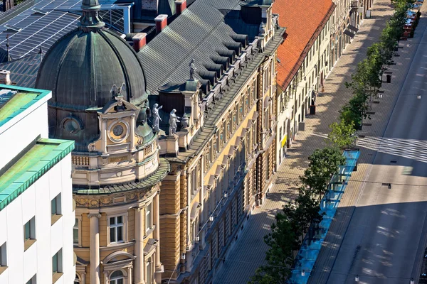 Straße und Architektur von Ljubljana aus der Luft — Stockfoto