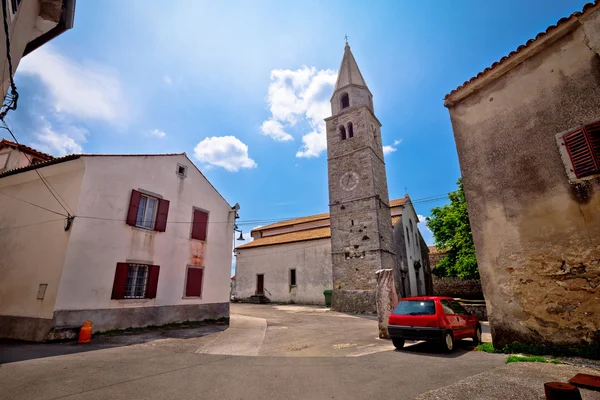 Eski Roc kasaba Meydanı ve kilise — Stok fotoğraf