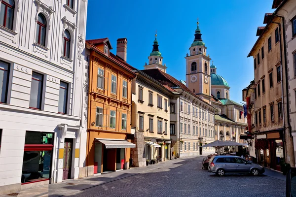 Casco antiguo de Ljubljana calle y arquitectura — Foto de Stock