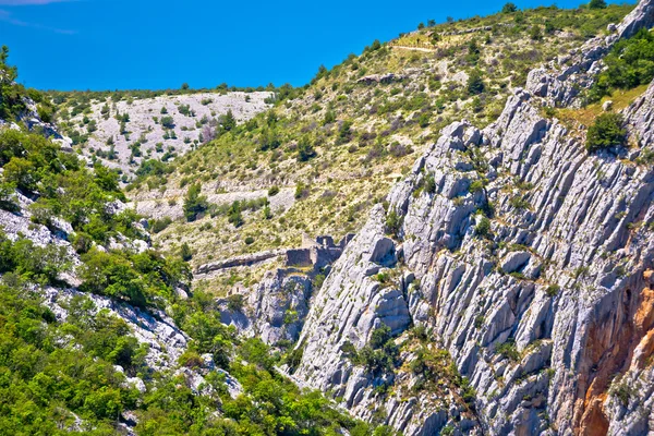 Neredeyse river canyon ve Kljucica kale Harabeleri — Stok fotoğraf