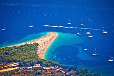 Zlatni rat plaj havadan görünümü, Brac Adası