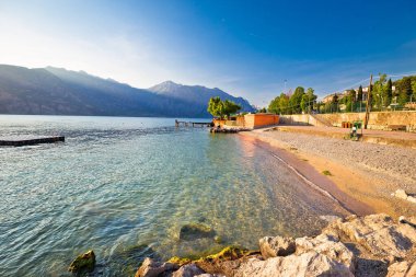 Malcesine plajı, Lago di Garda Gölü, Veneto bölgesi, İtal.