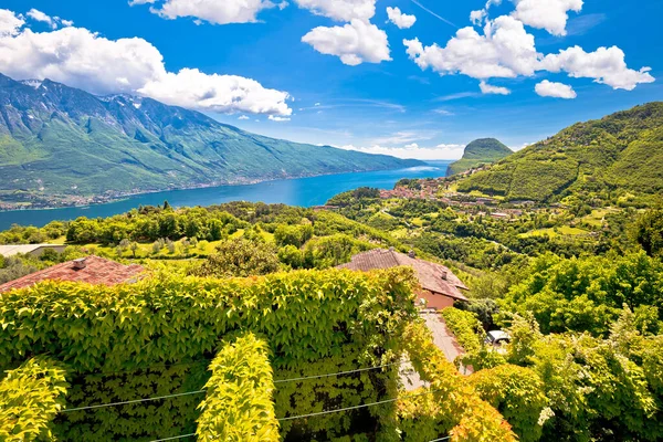 Garda Sjö Västkust Klippor Och Pieve Byn Utsikt Lombardiet Regionen — Stockfoto