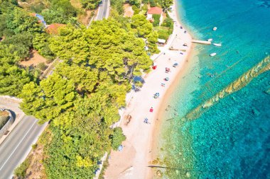 Peljesac yarımadasında Orebic, yaz mevsimi hız teknesi, hava manzarası, Croati 'nin Dalmaçya bölgesi.