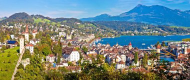 Luzern gölü ve şehri tepeden, Alplerden ve İsviçre 'nin göllerinden panoramik manzara