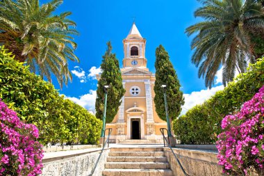 Novalja kasabası kilise manzarası, Pag Adası, Hırvatistan takımadası