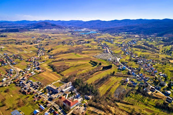 Город Огулин Озеро Саблацы Панорамный Вид Воздуха Ландшафт Центральной Хорватии — стоковое фото