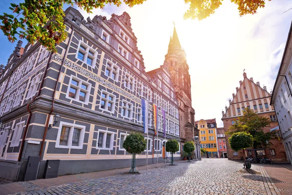 アンスバッハだ 旧市街アンスバッハ絵のような正方形と教会の景色 ドイツのバイエルン地方 — ストック写真