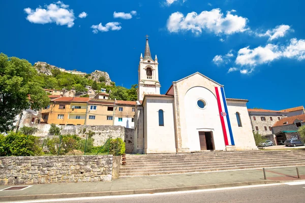 Cidade Knin Igreja Fortaleza Vista Rua Região Dálmata Zagora Croácia — Fotografia de Stock