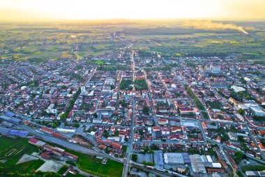 Kuzey Hırvatistan 'ın Bilogora bölgesindeki Bjelovar hava günbatımı manzarası