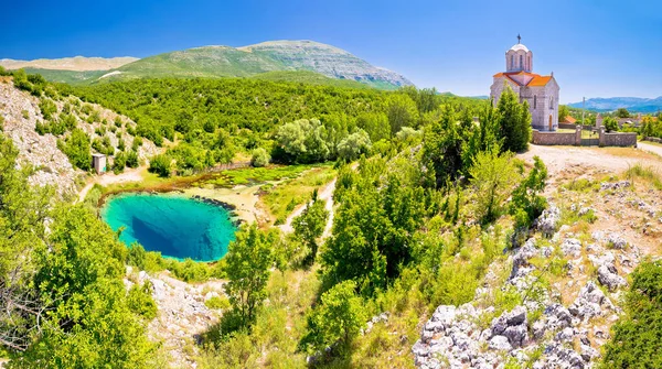 Cetina Quelle Wasserloch Und Orthodoxe Kirche Panoramablick Dalmatien Zagora Region — Stockfoto