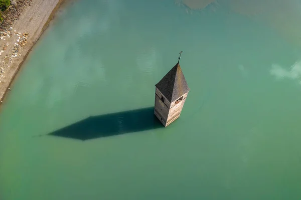 Graun Vinschgau Glockenturm Von Graun Reschensee Luftaufnahme Südtirol — Stockfoto