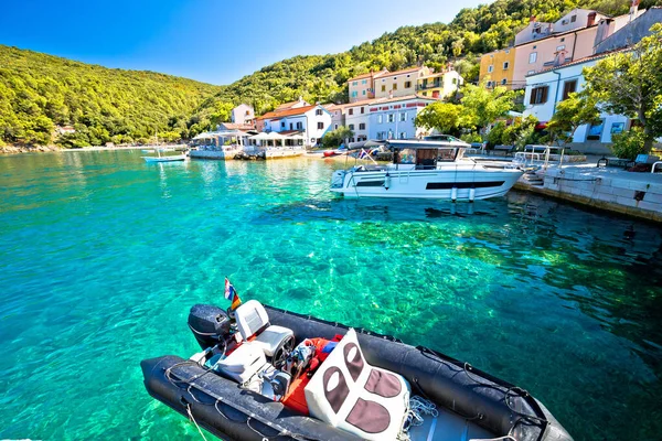 Toeristische Dorp Valun Aan Het Water Van Het Eiland Cres — Stockfoto