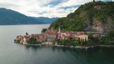 Como Gölü ve Varenna kasabası hava manzarası, İtalya 'nın Lombardiya bölgesi