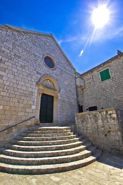 Stad hvar oude Franciscaner klooster — Stockfoto