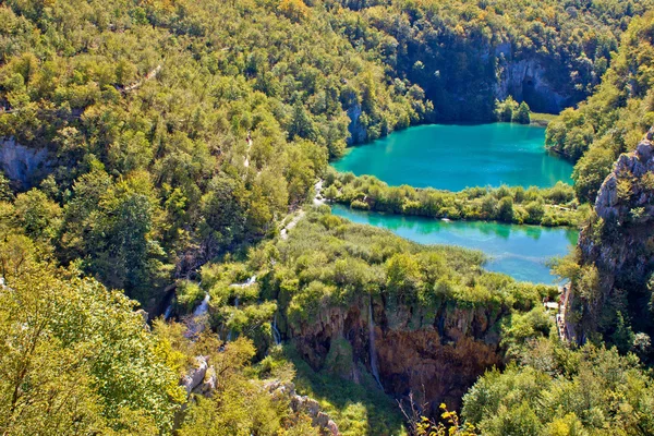 Lagos Plitvice canyon parque nacional — Fotografia de Stock