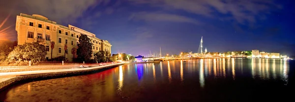 Ville de Zadar marina vue du soir — Photo