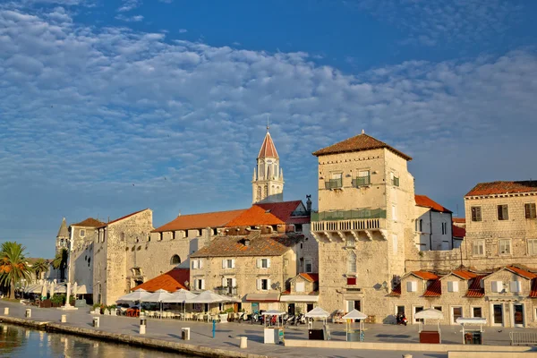 Trogir oude stenen architectuur weergave — Stockfoto