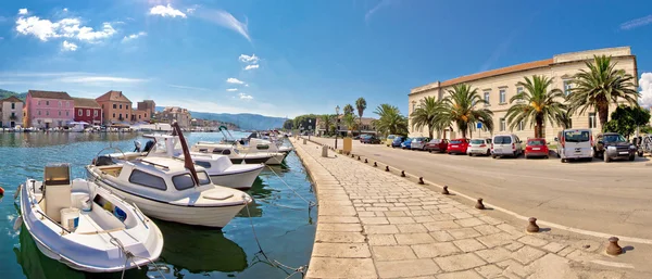 Παλιά πόλη λιμάνι του Στάρι Γκραντ — Φωτογραφία Αρχείου