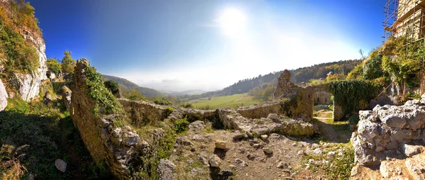 Ruinen der alten Kalnik-Bergfestung — Stockfoto