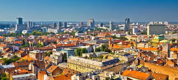 Zagreb antenn skyline hustaken Visa — Stockfoto