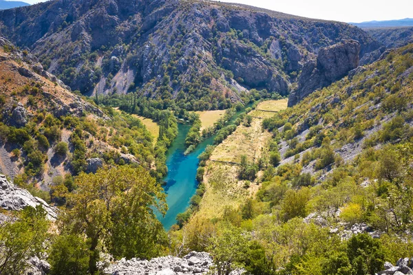 Zrmanja そして Krupa の川のグランドキャニオンの野生の風景 — ストック写真