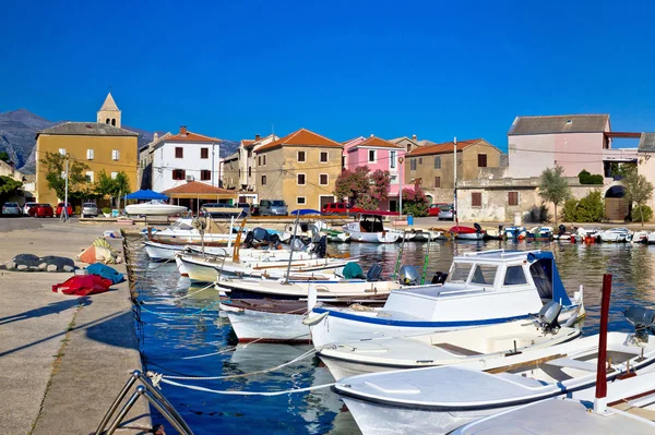 Pictoresque colorful Dalmatian village of Vinjerac — Stock Photo, Image