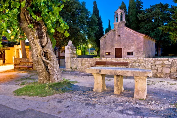 Sukosan pueblo dálmata histórica iglesia de piedra — Foto de Stock