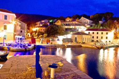 Veli Losinj defne akşam görünümü