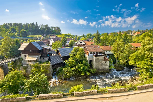 Miejscowości Rastoke w zieleni — Zdjęcie stockowe