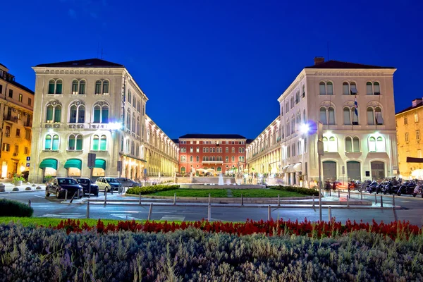 Plaza Prokurative en Split vista de la noche — Foto de Stock