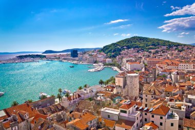 Split waterfront ve Marjan Tepesi manzaran