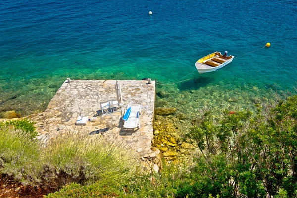 Einsam idyllischer Inselstrand Luftaufnahme — Stockfoto