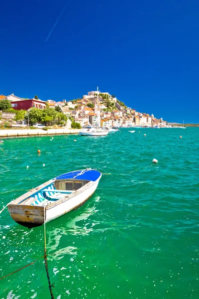 Cidade mediterrânea de Sibenik vista — Fotografia de Stock