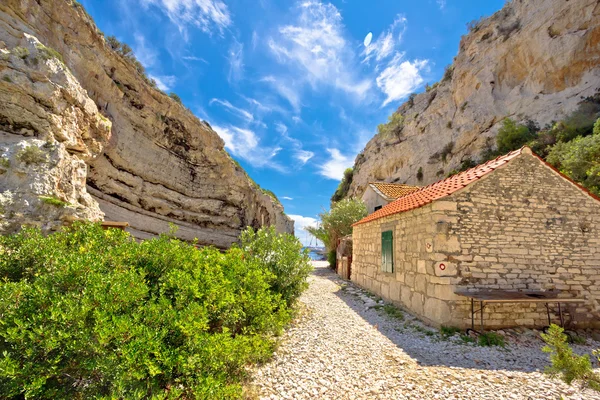 Idyllic Stinva bay beach on Vis island — Stock Photo, Image