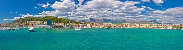 Split kék vízparti panorámás kilátással — Stock Fotó
