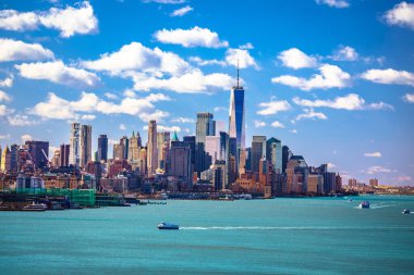 New York City şehir merkezi Hudson nehrinden ufuk çizgisi manzarası, Amerika Birleşik Devletleri