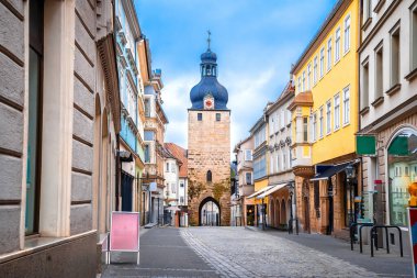 Tarihsel şehir Coburg renkli mimari sokak manzarası, Yukarı Franconia bölgesi Bavyera, Almanya.