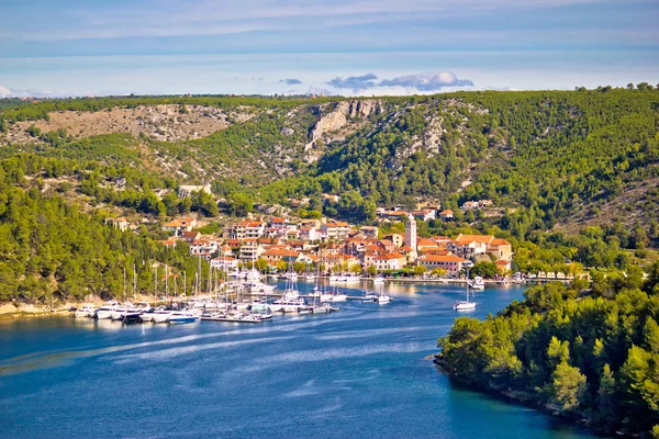 Město skradin na řece krka — Stock fotografie