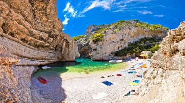 İnanılmaz Stinva beach Vis Adası