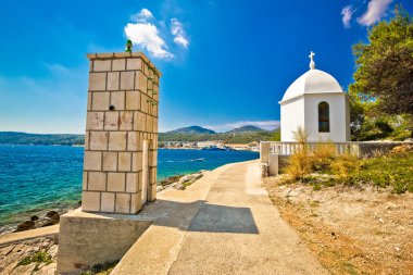 Dugi otok adası Fener ve Şapel
