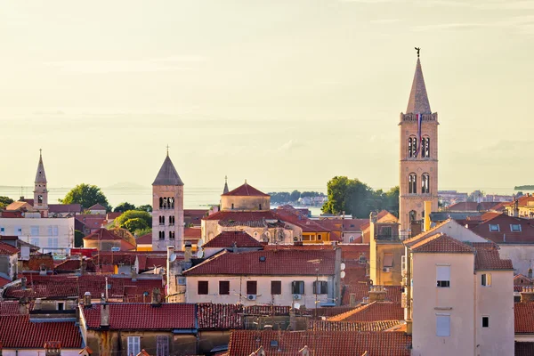 Historische Zadar skyline en daken — Stockfoto